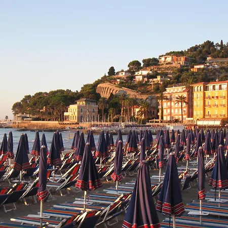 Hotell Jasmin Charme 4*