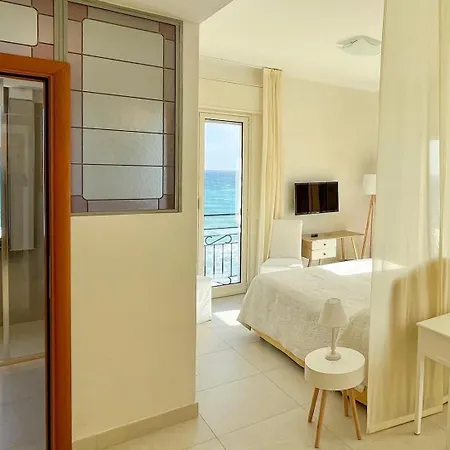 Jasmin Charme 4* 迪亚诺马里纳