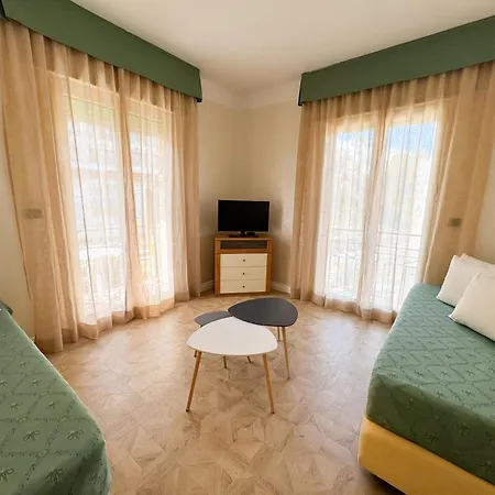 Jasmin Charme ホテル