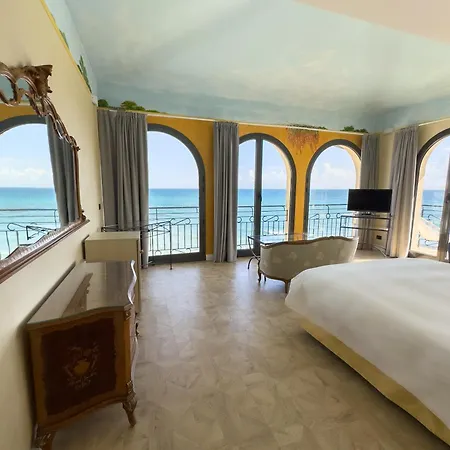 ホテル Jasmin Charme ディアーノ・マリーナ