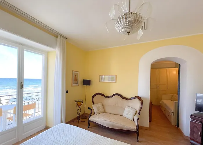 Jasmin Charme ホテル ディアーノ・マリーナ